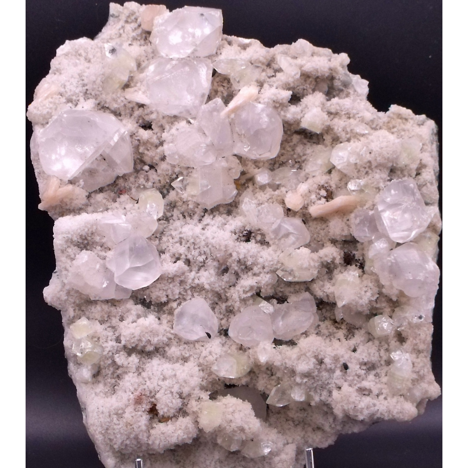 CALCITE, YELLOW APOPHYLLITE and STILBITE on Chalcedony